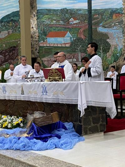 Dom Amilton celebra o 5º dia da Novena de Nossa Senhora Aparecida em Laranjeiras do Sul